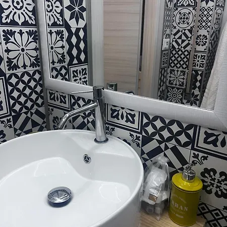 Le Cinque Vele Water Front Luxury House Apartament