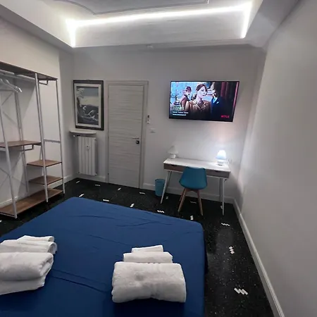 Le Cinque Vele Water Front Luxury House Apartament