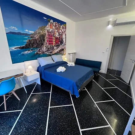 Apartment Le Cinque Vele Water Front Luxury House Genoa
