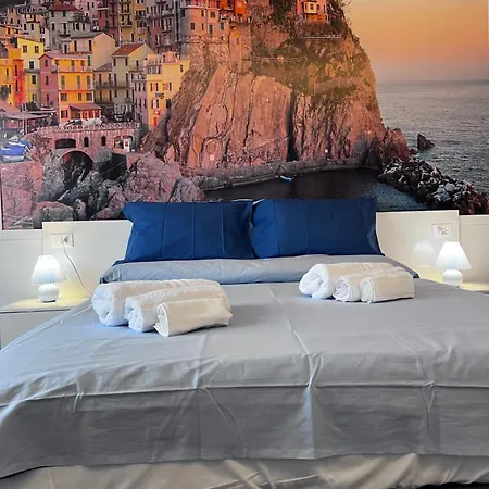 Le Cinque Vele Water Front Luxury House Apartment Genoa