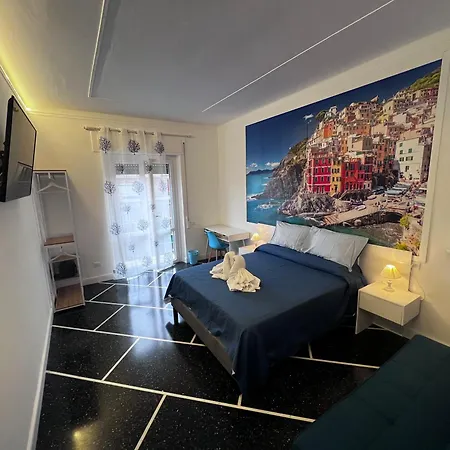 Apartment Le Cinque Vele Water Front Luxury House Genoa