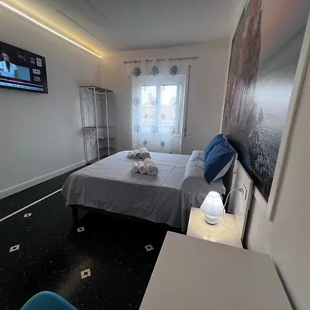 Le Cinque Vele Water Front Luxury House Genoa